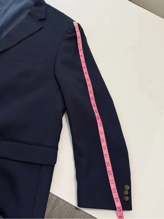 Classic Men's Navy Two-Button Sport Coat - Picture 6 of 11